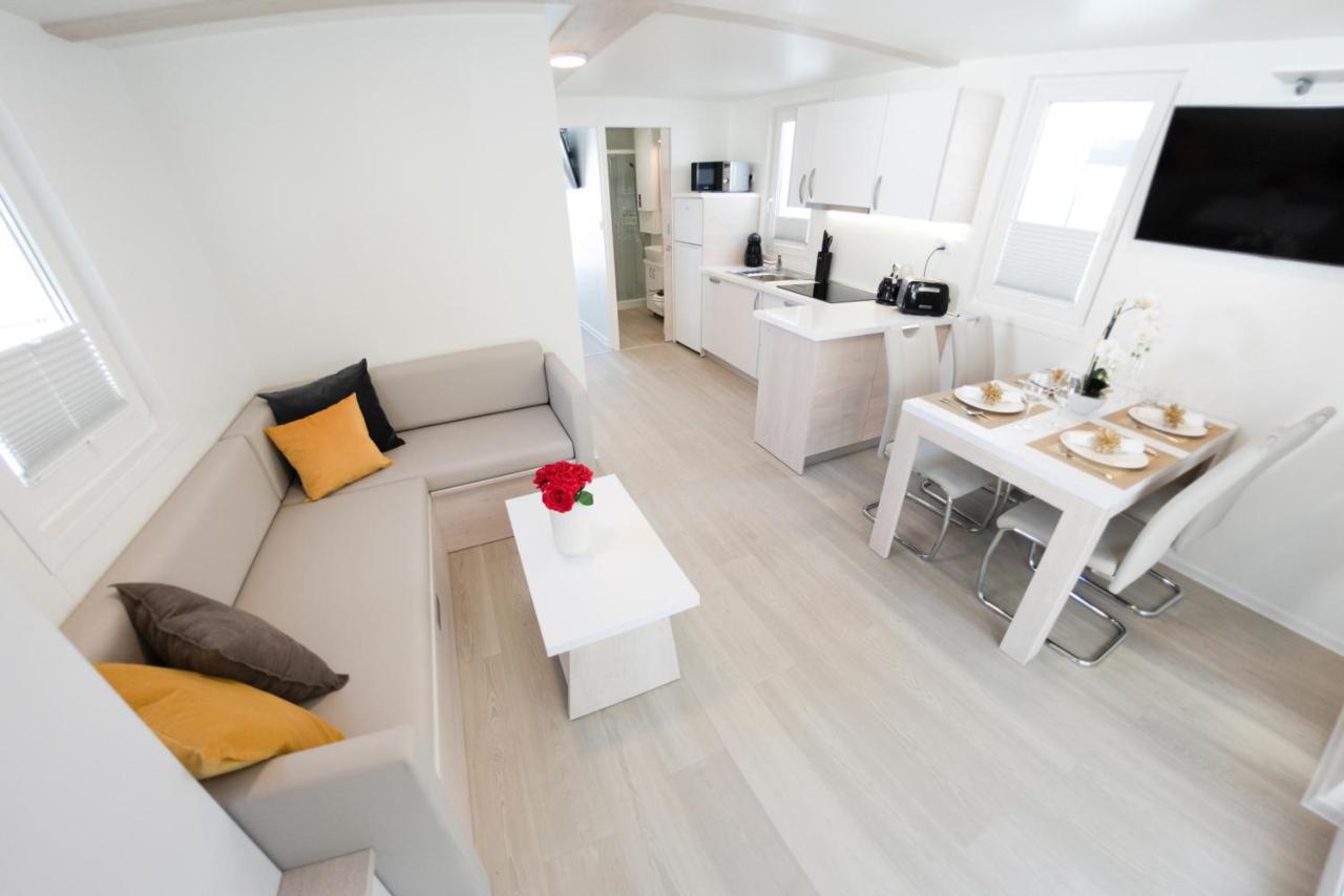 Adria Portoroz Luxury Houseboat Villa Bagian luar foto